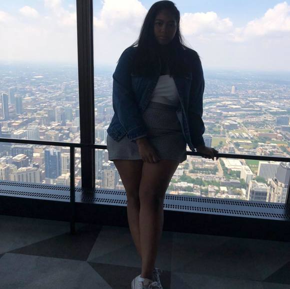 Meet your Posher, Hana - Picture 1 of 1